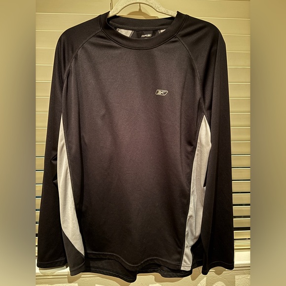 Reebok long sleeve Golf, tennis, sports, hiking XL shirt - Picture 1 of 4